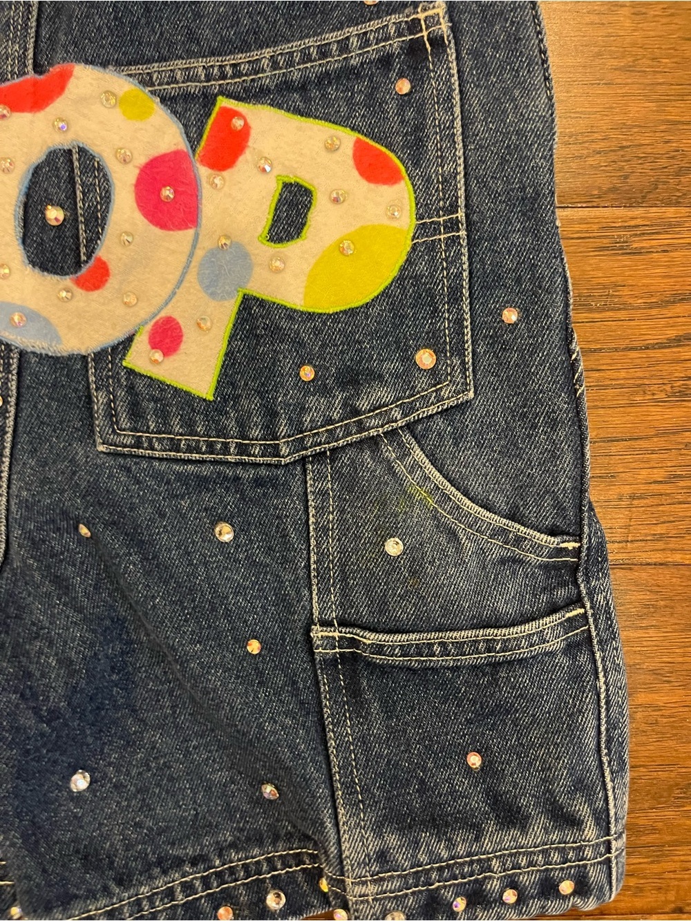 Oshkosh Girls Blue Jean Denim Overalls Kangaroo Graphic Rhinestones Size 7 CUTE - Picture 9 of 9